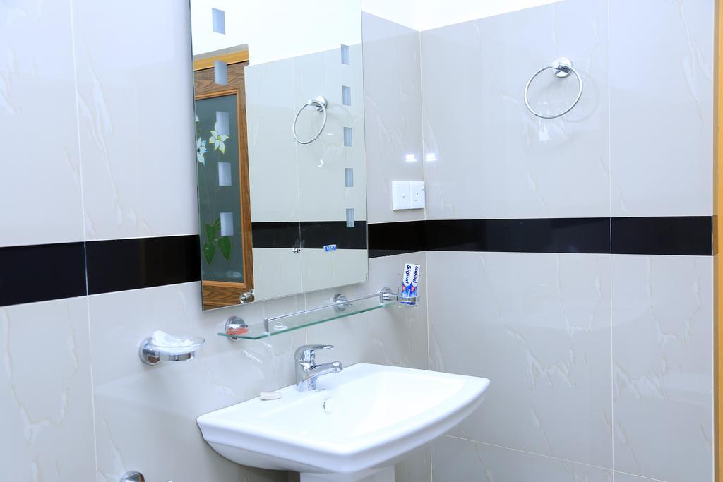 V Cabanas & Yala Safari Place Тисамахарама Екстериор снимка