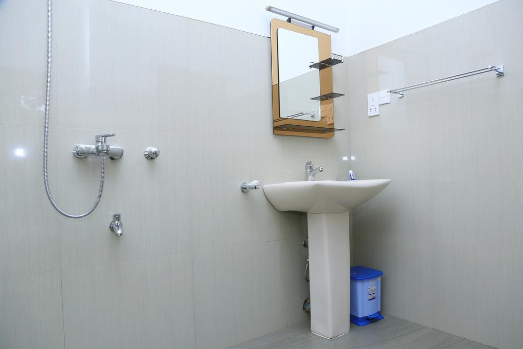 V Cabanas & Yala Safari Place Тисамахарама Екстериор снимка
